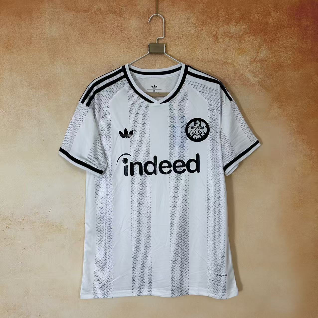 EINTRACHT FRANKFURT AWAY 26/27