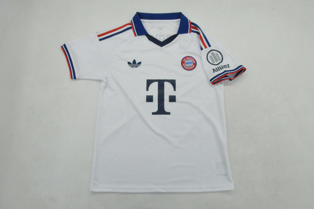 BAYERN MUNIQUE AWAY 26/27